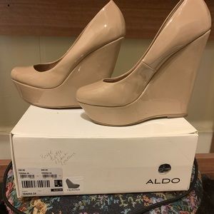 Size 7 wedges